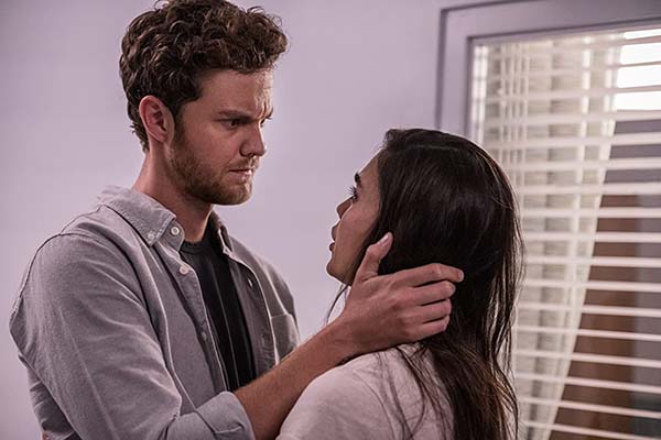 Jack Quaid et Melissa Barrera dans Scream (2022)