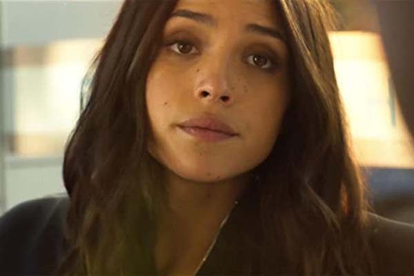 Adria Arjona dans 6 Underground (2019)