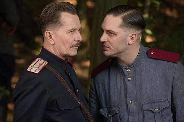 Gary Oldman et Tom Hardy dans Child 44 (2015)