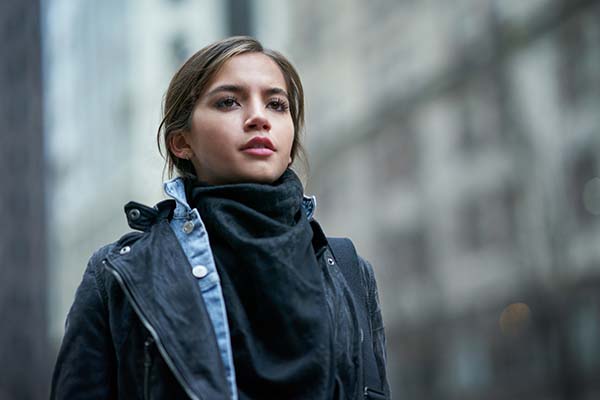 Isabela Merced dans Sweet Girl (2021)