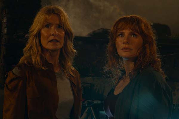 Laura Dern et Bryce Dallas Howard dans Jurassic World Dominion (2022)