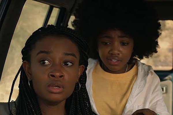 Iyana Halley et Leah Sava Jeffries dans Beast (2022)