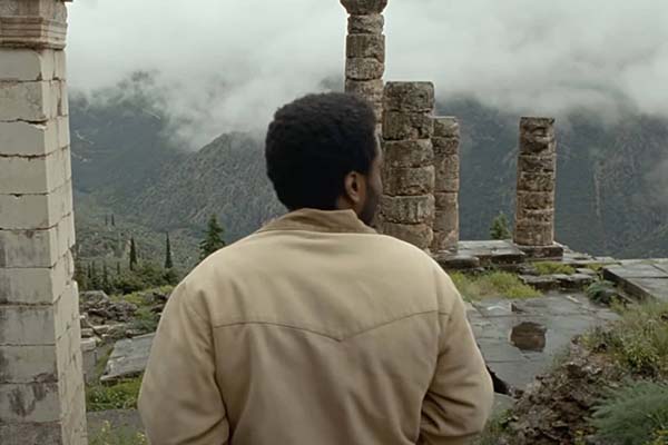 John David Washington dans Beckett (2021)