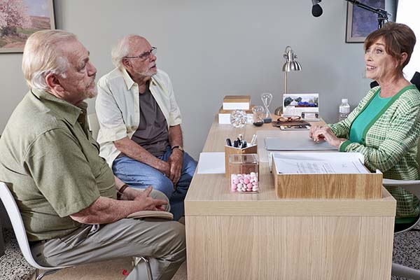 Brian Cox et Bruce Dern dans Remember Me (2019)