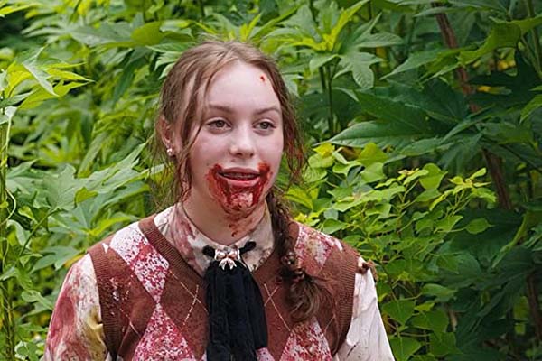 Lucy Burvant dans Unhuman (2022)