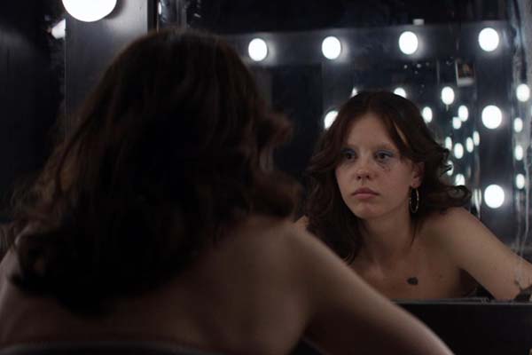 Mia Goth dans X (2022)