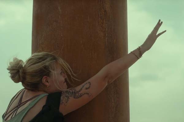 Virginia Gardner dans Fall (2022)