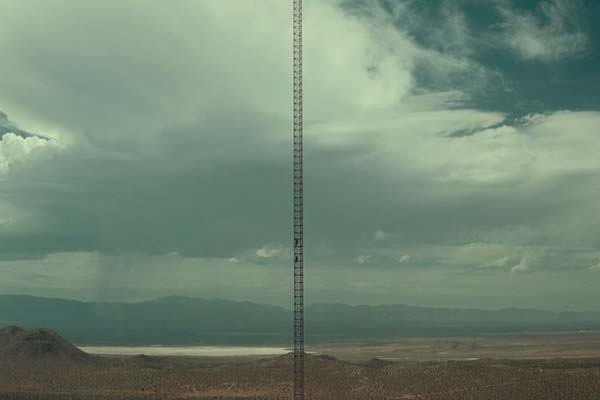 Grace Caroline Currey et Virginia Gardner dans Fall (2022)