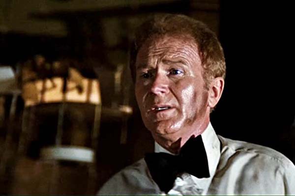 Red Buttons dans The Poseidon Adventure (1972)