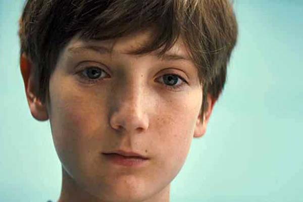 Jackson A. Dunn dans Brightburn (2019)