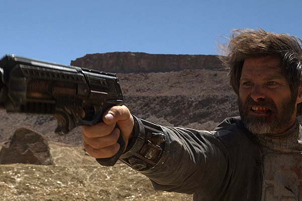 Clark Bartram dans Hunter Prey (2010)