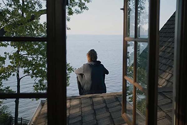 Owen Teague dans I See You (2019)