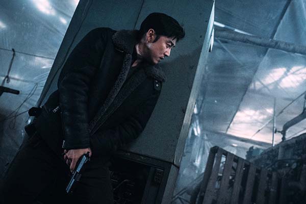 Yoon Kye-sang dans Spiritwalker (2021)