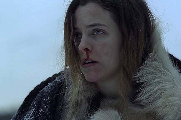 Riley Keough dans The Lodge (2019)