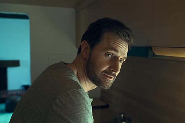 Richard Armitage dans The Lodge (2019)