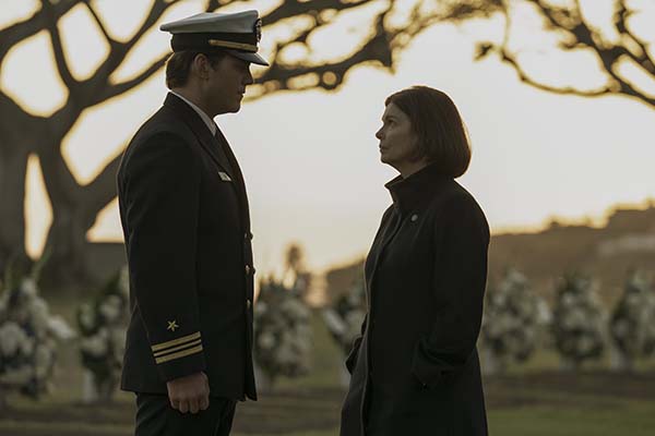 Chris Pratt et Jeanne Tripplehorn dans The Terminal List (2022)