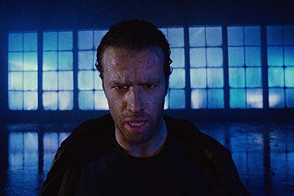 Christopher Lambert dans Highlander (1986)