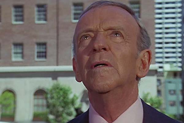 Fred Astaire dans The Towering Inferno (1974)