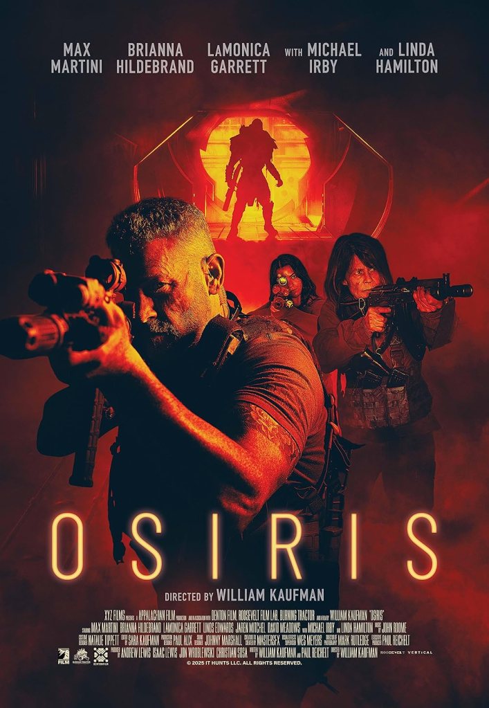 Affiche officielle du film Osiris (2025) montrant des soldats face à des créatures extraterrestres dans un décor sombre.