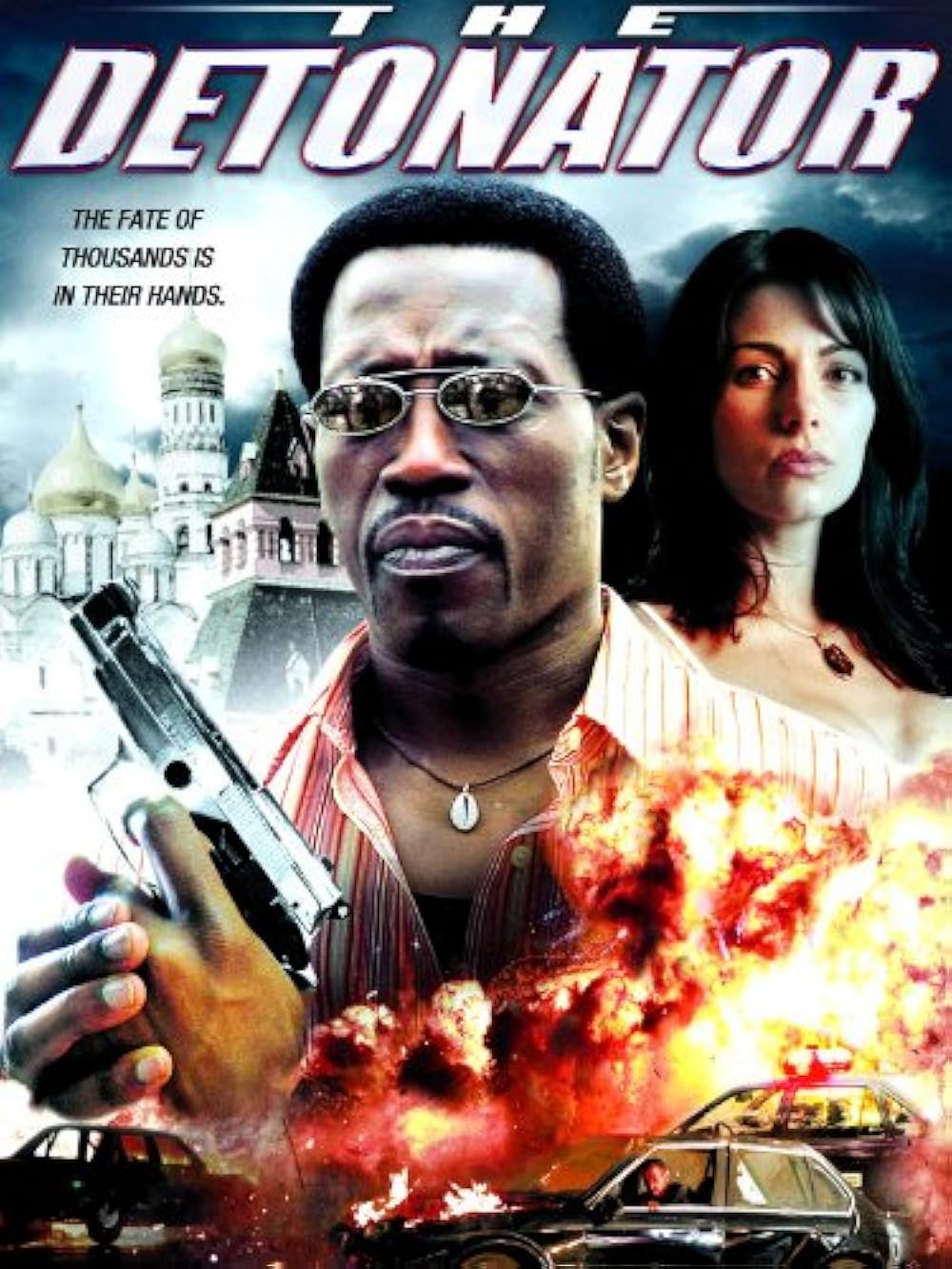 Affiche du film The Detonator (2006) montrant Wesley Snipes armé, sur fond d’explosion et de décor d’Europe de l’Est.